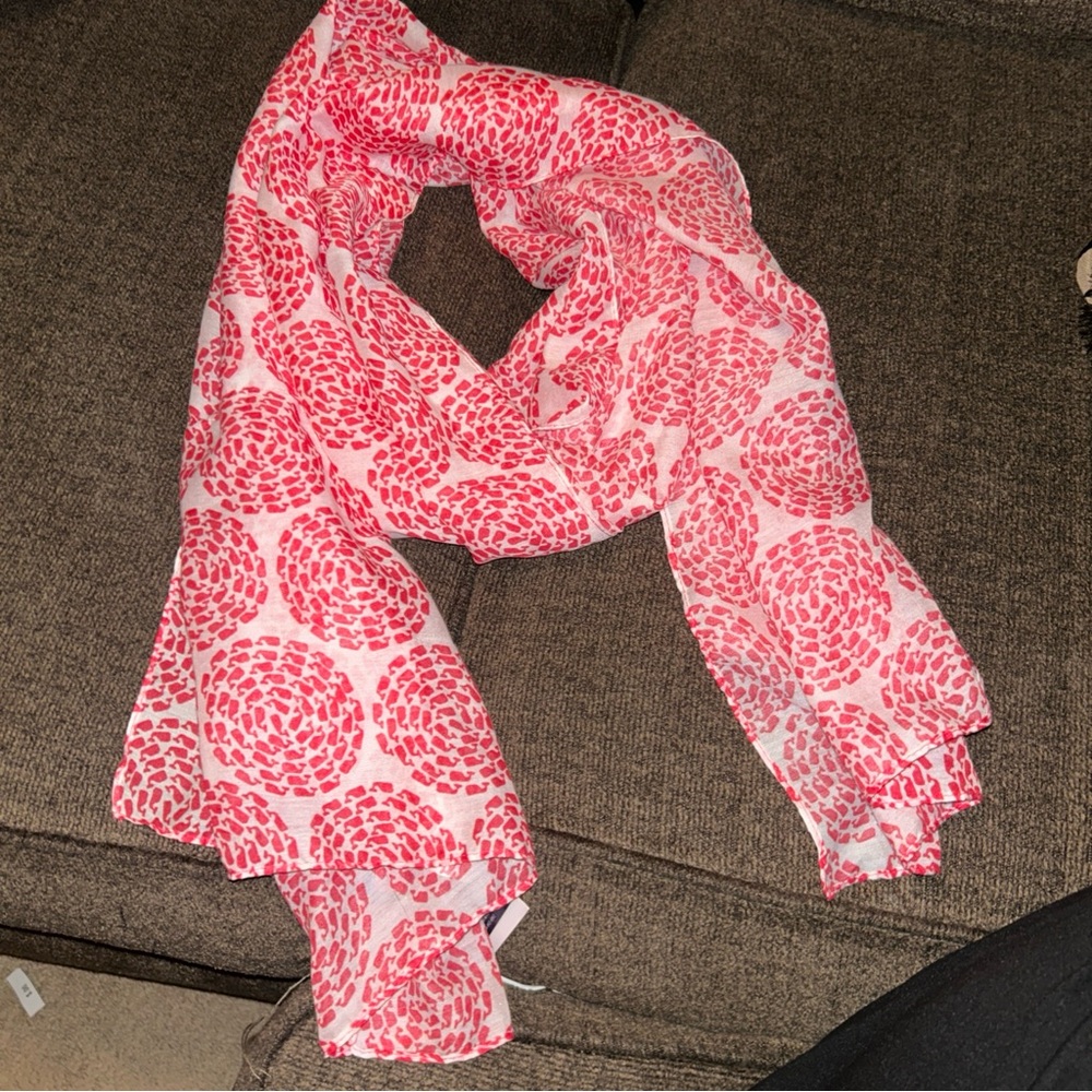 Vineyard Vines Red and White Patterned Scarf
